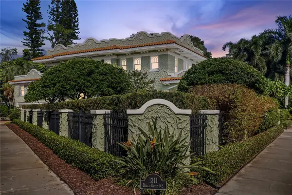 1311 Beach Drive Ne, ST PETERSBURG, FL 33701