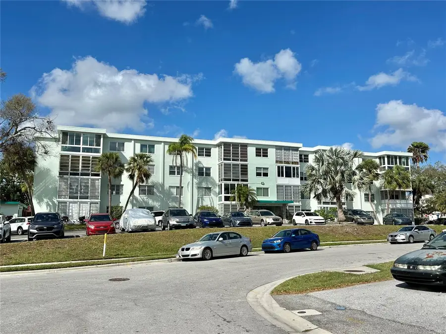 100 Waverly Way #302, Clearwater, FL 33756 - Image #2