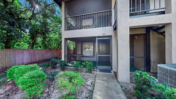 4036 Angel Oak Court #104, TAMPA, FL 33613