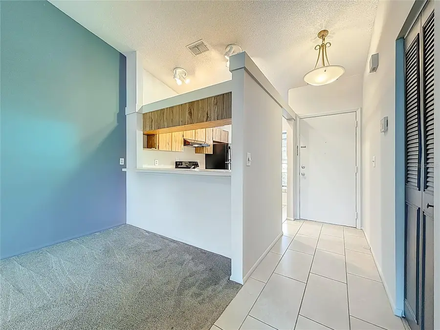 641 Laguna Vista Court, Largo, FL 33771 - Image #2