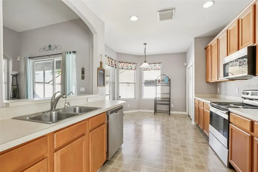 7924 Moccasin Trail Drive, Riverview, FL 33578 - Image #3