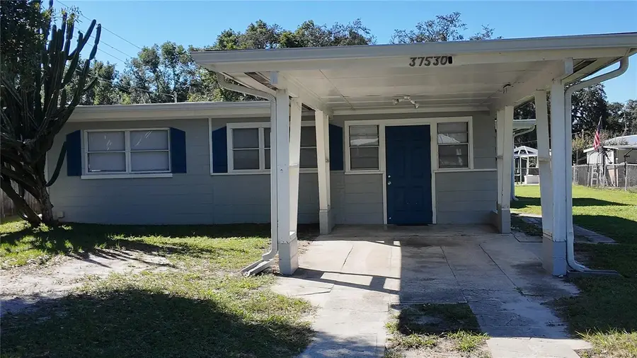 37530 Ferris Avenue, Zephyrhills, FL 33542 - Image #2
