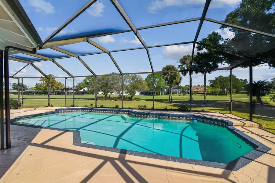 14603 Village Glen Circle, Tampa, FL 33618 - Image #2