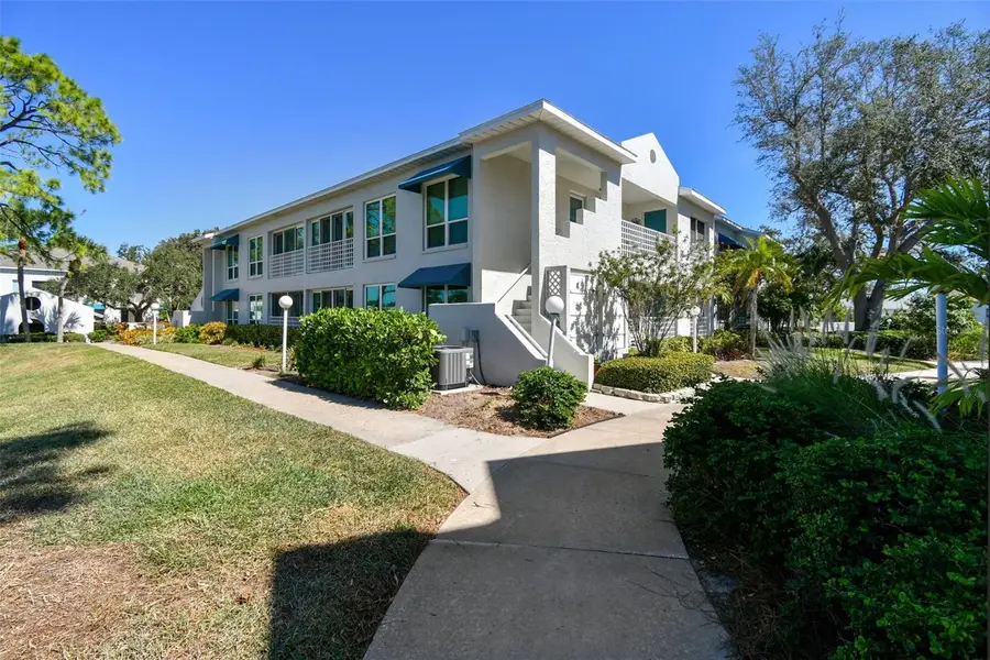 318 108th Street W #106, Bradenton, FL 34209 - Image #3