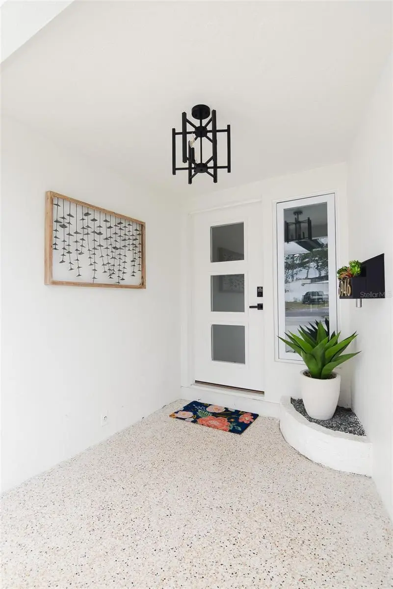 6946 Bougainvilla Avenue S, Saint Petersburg, FL 33707 - Image #3