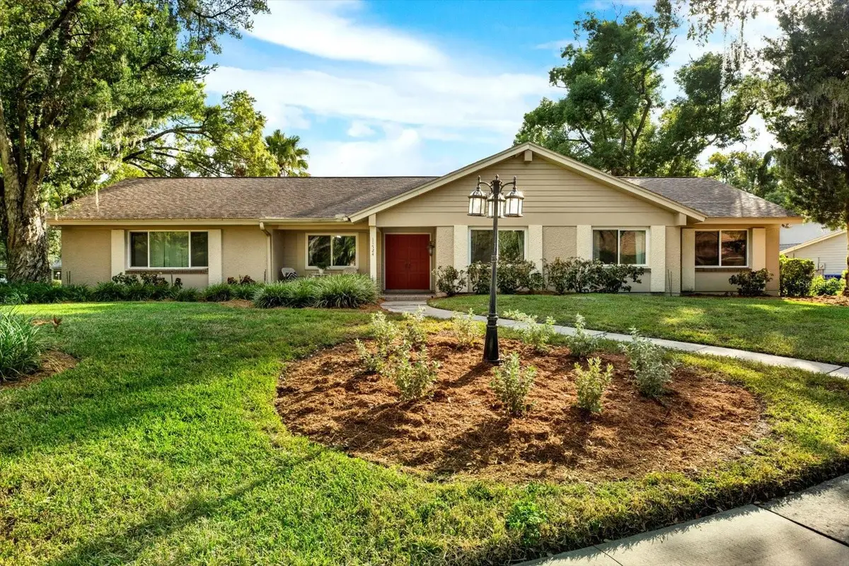 11724 Phoenix Circle, Tampa, FL 33618 - Image #1