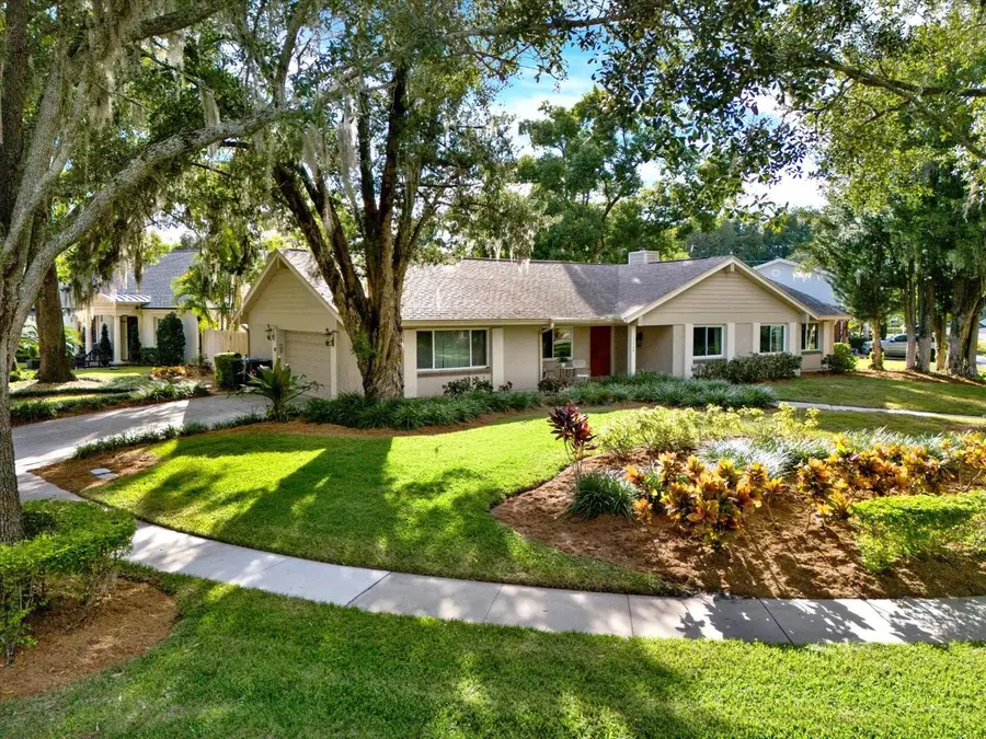 11724 Phoenix Circle, Tampa, FL 33618 - Image #2