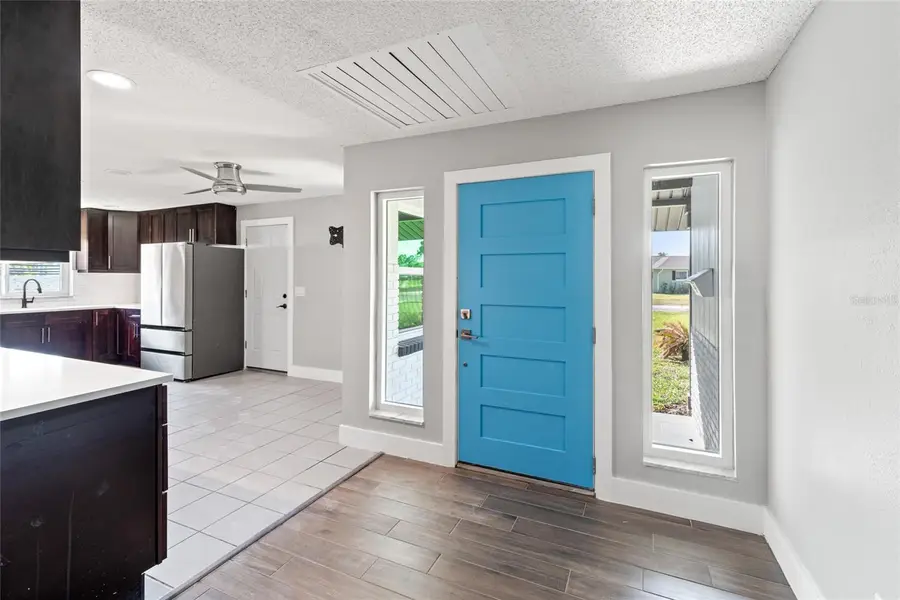 6070 Denver Street Ne, Saint Petersburg, FL 33703 - Image #3