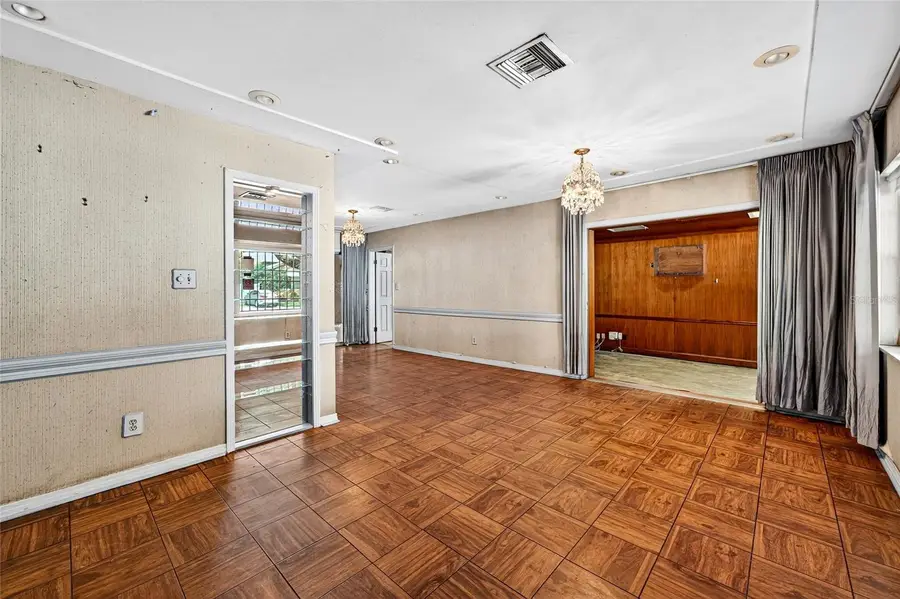 2421 Stuart St, Tampa, FL 33605 - Image #3