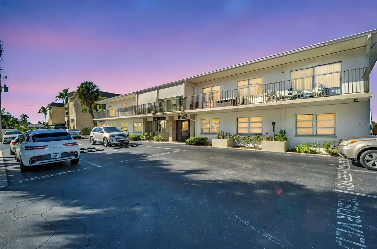 3753 46th Avenue S #6, Saint Petersburg, FL 33711 - Image #1