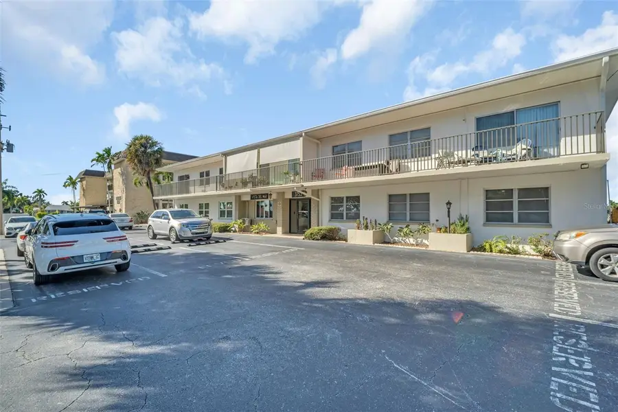 3753 46th Avenue S #6, Saint Petersburg, FL 33711 - Image #3