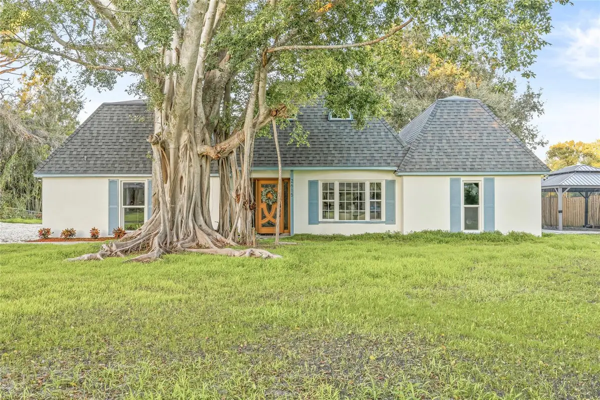 2615 Desoto Way S, Saint Petersburg, FL 33712 - Image #1