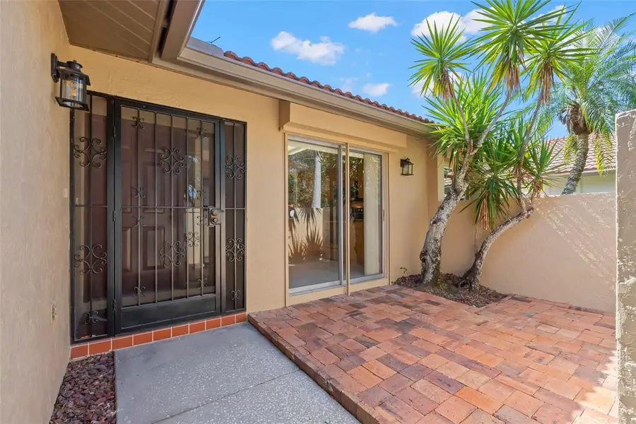 486 Genoa Circle Ne, Saint Petersburg, FL 33703 - Image #2