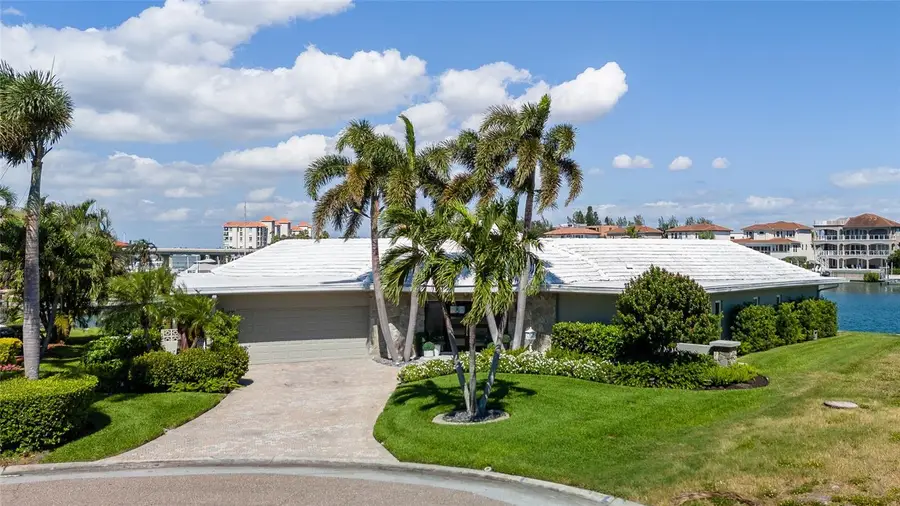 4913 58th Avenue S, Saint Petersburg, FL 33715 - Image #2