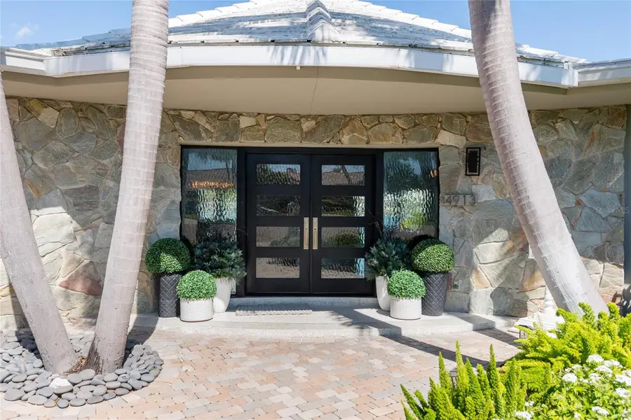 4913 58th Avenue S, Saint Petersburg, FL 33715 - Image #3