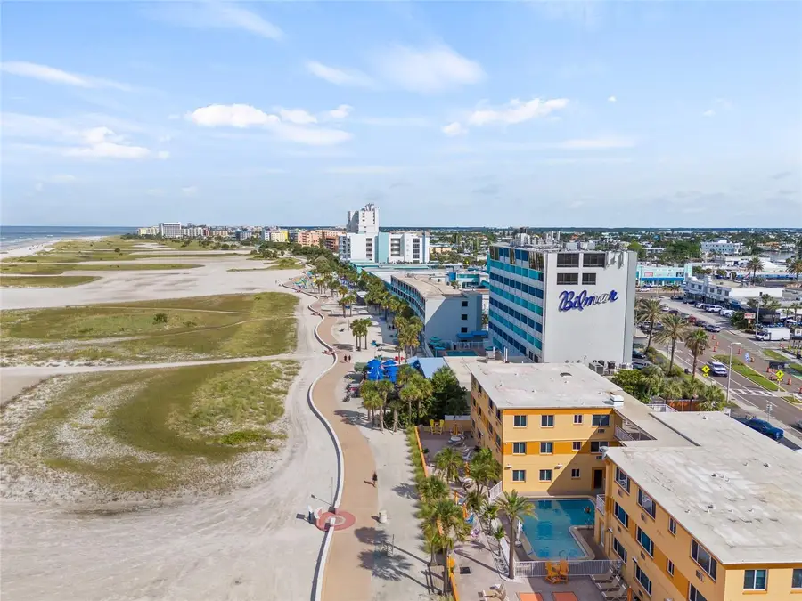 10650 Gulf Boulevard #541, Saint Petersburg, FL 33706 - Image #2