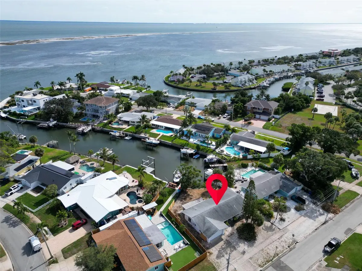 4540 Beach Drive Se, Saint Petersburg, FL 33705 - Image #1
