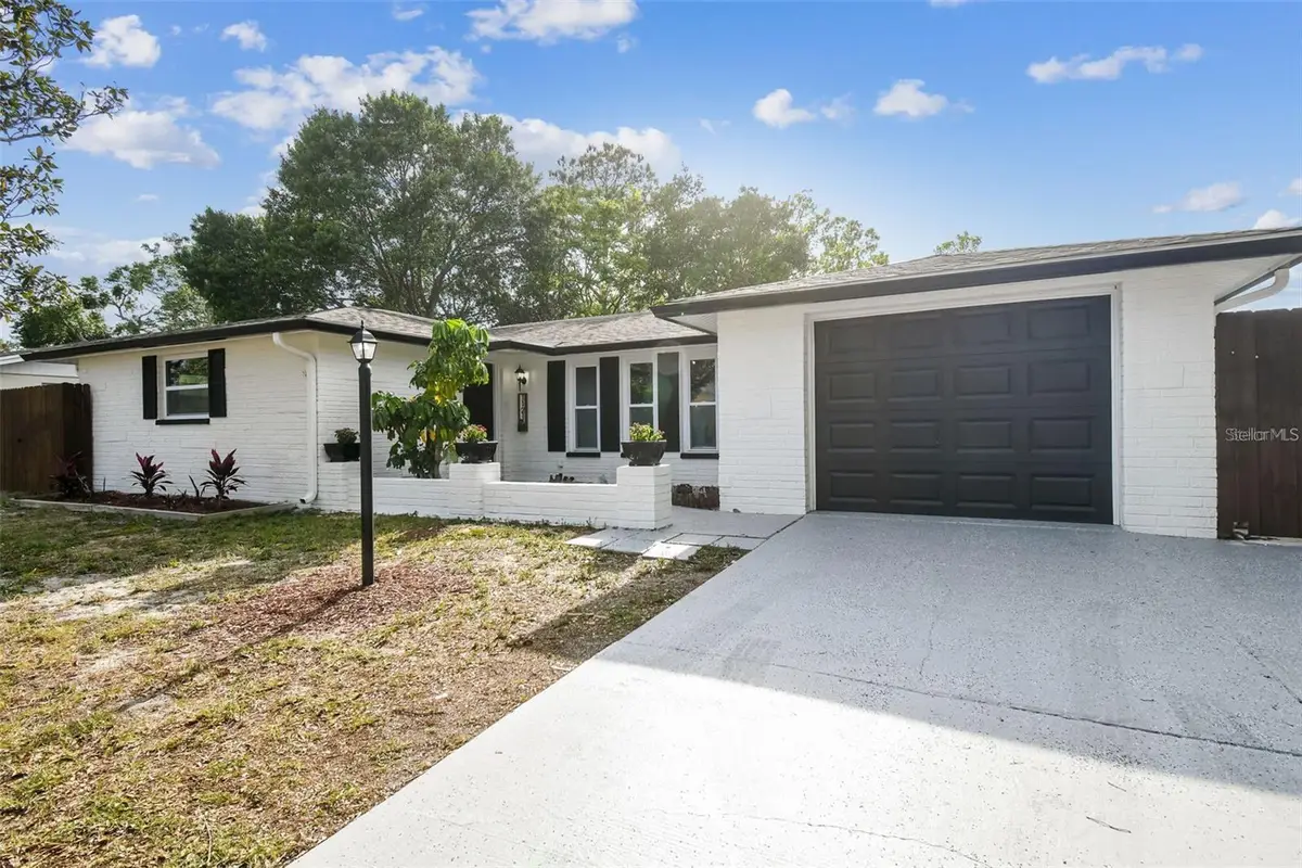 11211 Meadow Drive, Port Richey, FL 34668 - Image #1
