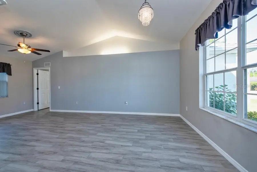 3118 34th Avenue Drive E, Bradenton, FL 34208 - Image #3