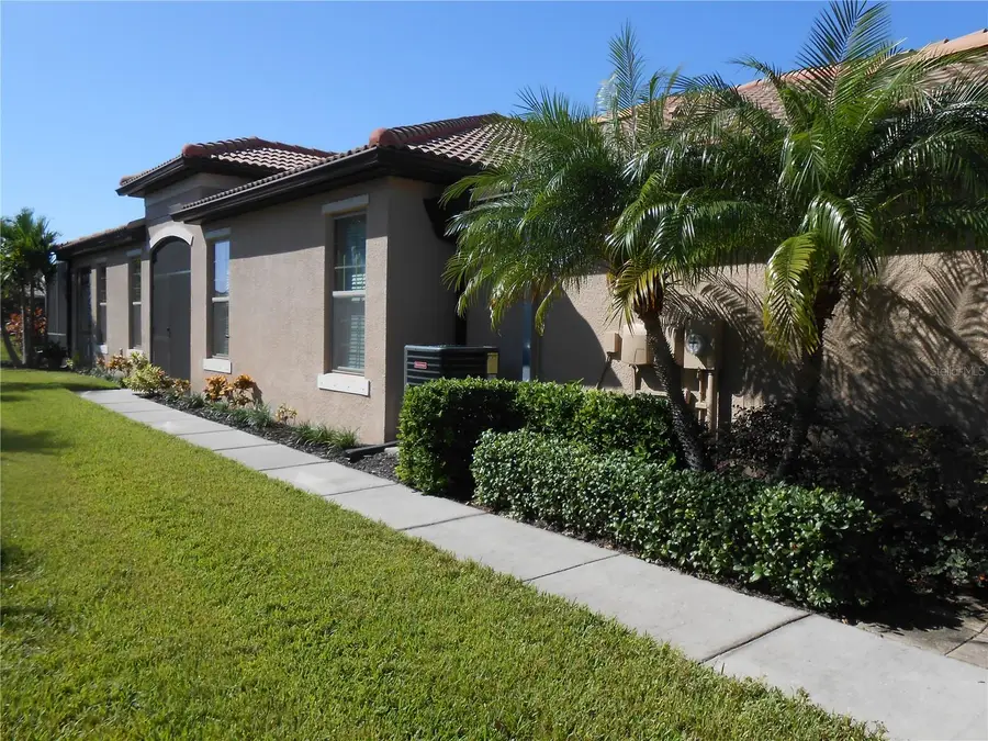 344 Mystic Falls Drive, Apollo Beach, FL 33572 - Image #2