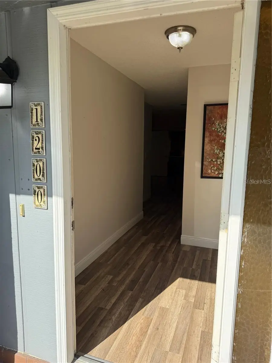 1200 Abbey Crescent Lane, Clearwater, FL 33759 - Image #3