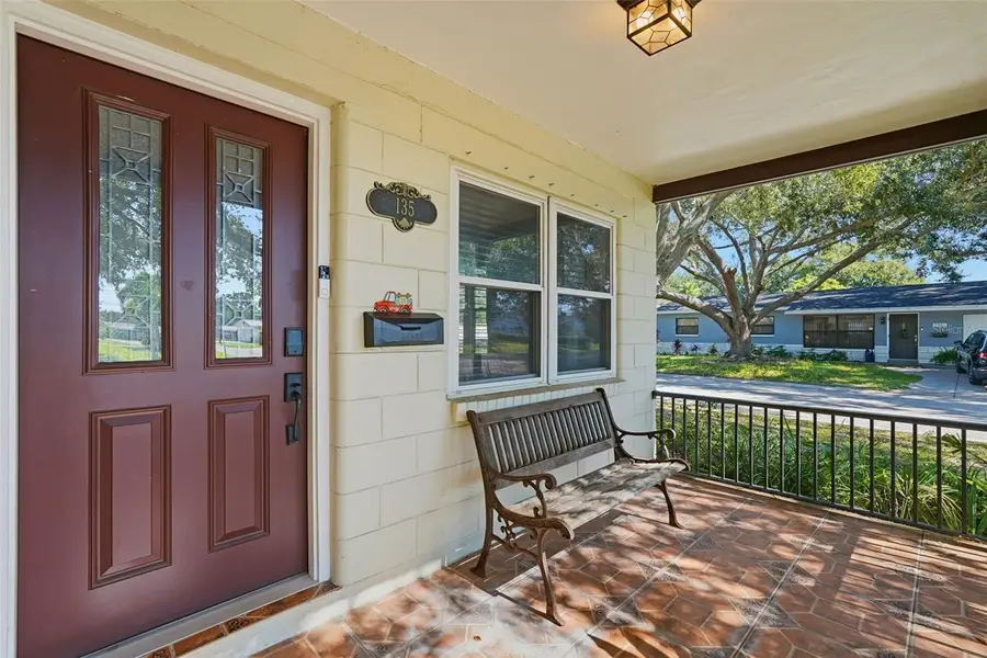 135 NW Monroe Circle N, Saint Petersburg, FL 33702 - Image #3