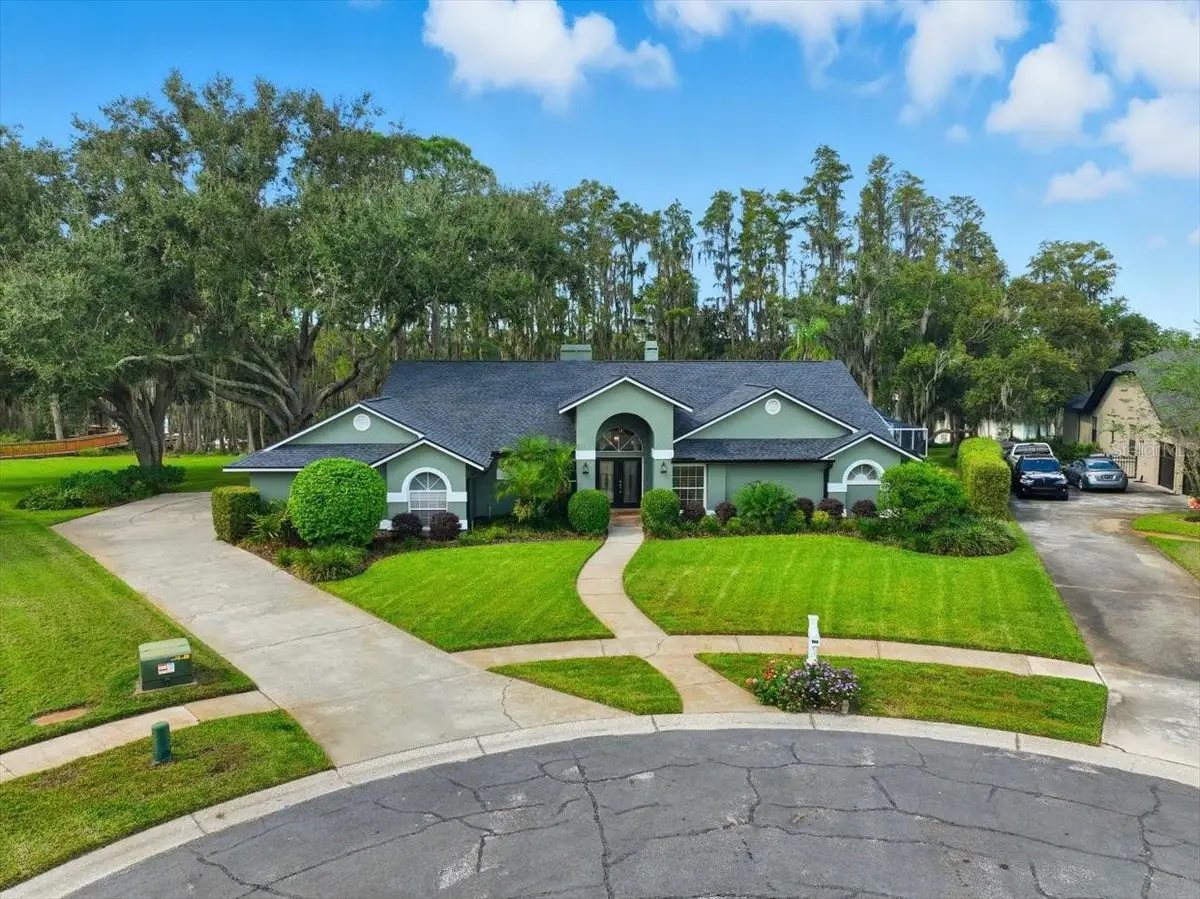 302 Lake Kell Court, Lutz, FL 33549 - Image #1