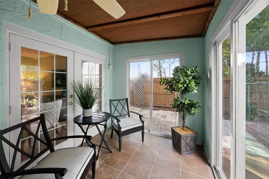 10703 Meadowglen Lane, Tampa, FL 33624 - Image #2