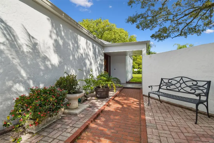 4154 Northmeadow Circle, Tampa, FL 33618 - Image #3