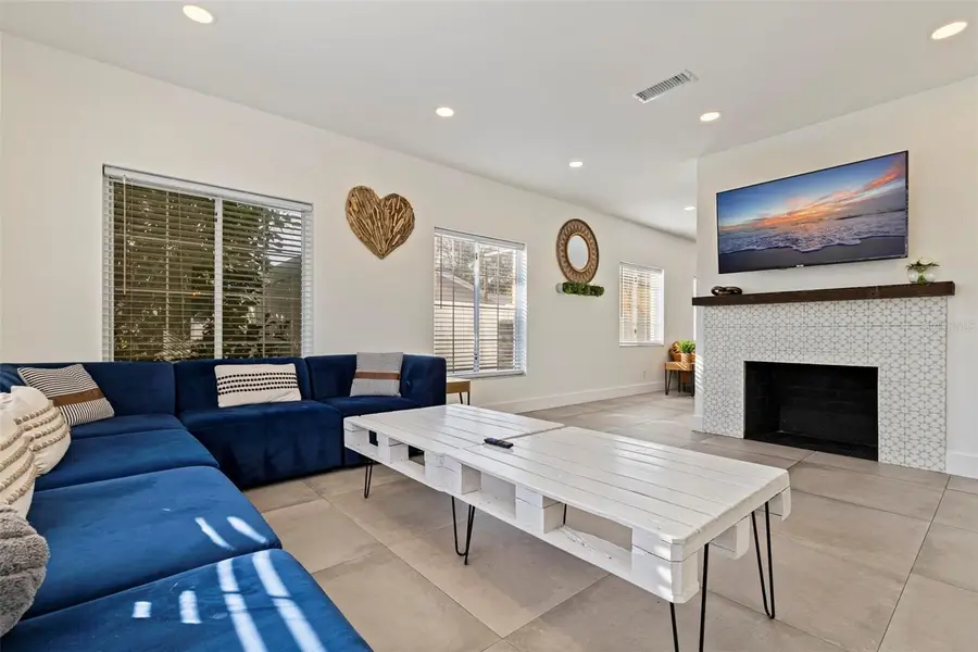 2117 13th Avenue Sw, Largo, FL 33770 - Image #3