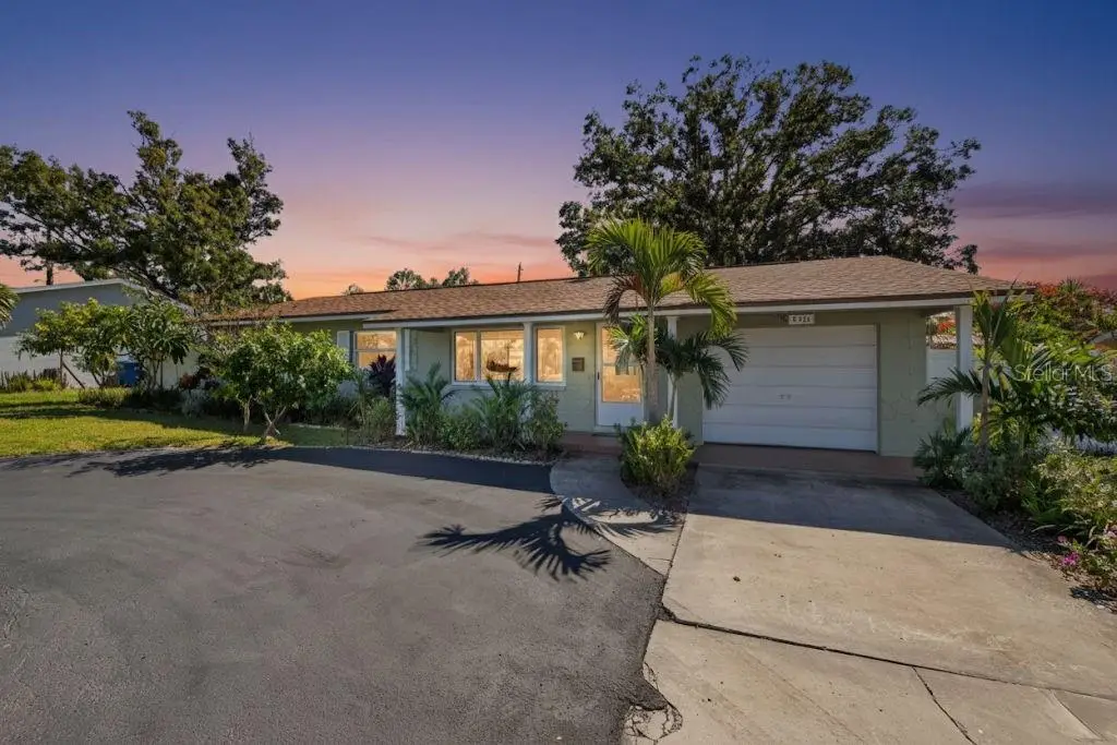 5216 30th Avenue N, Saint Petersburg, FL 33710 - Image #1