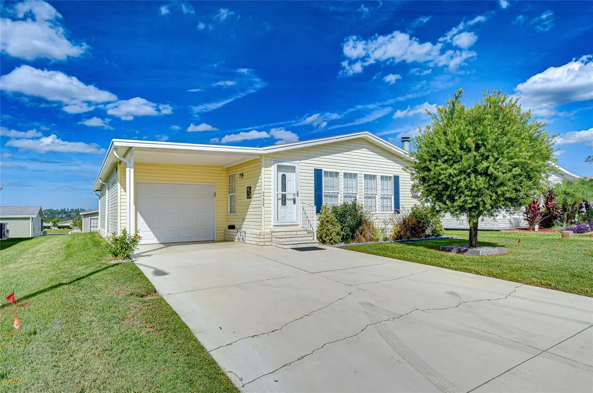 37539 Gill Avenue, Zephyrhills, FL 33541 - Image #1