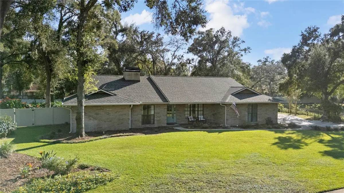2941 Chelsea Woods Drive, Valrico, FL 33596 - Image #1