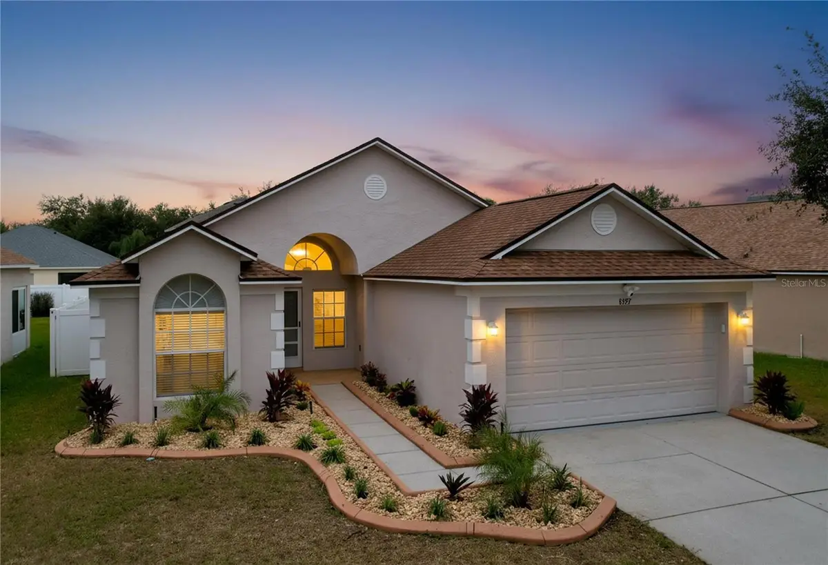 8527 Carriage Pointe Drive, Gibsonton, FL 33534 - Image #1