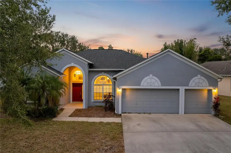 6813 Regents Village Way, Apollo Beach, FL 33572 - Image #2