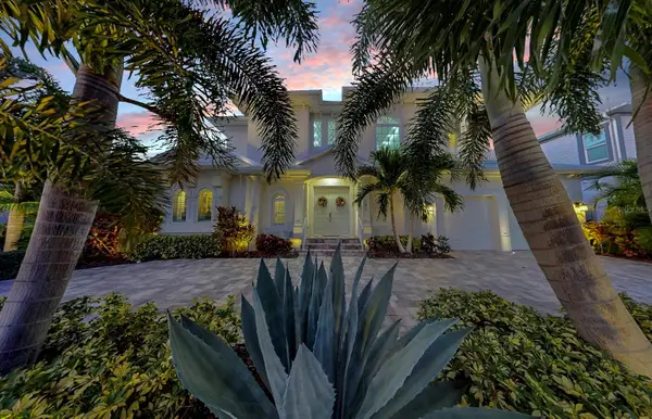 701 Pinckney Drive, APOLLO BEACH, FL 33572