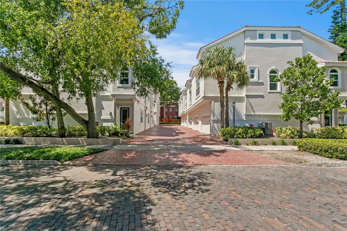 220 7th Avenue N #220, Saint Petersburg, FL 33701 - Image #1