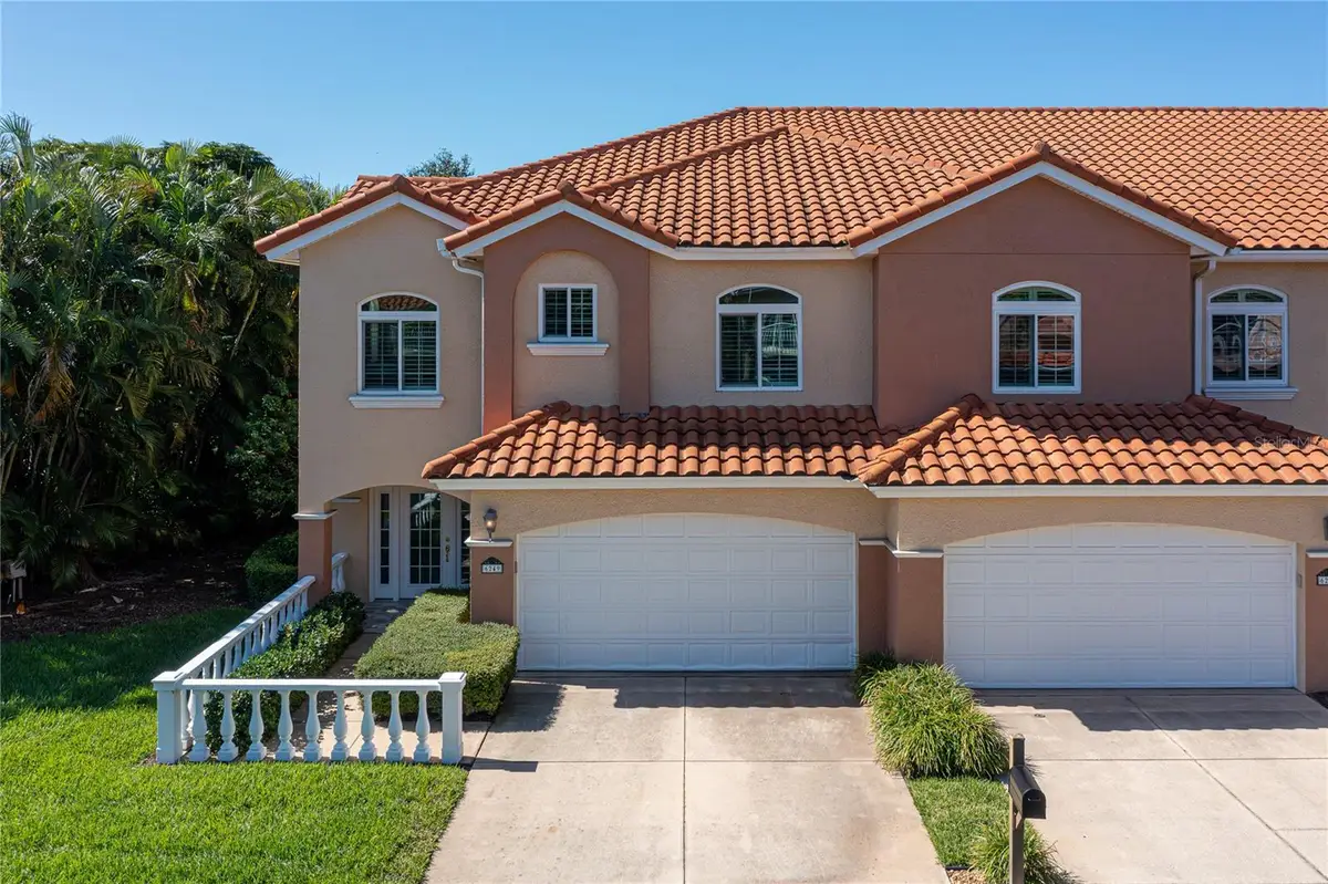 6249 Vista Verde Drive W, Saint Petersburg, FL 33707 - Image #1