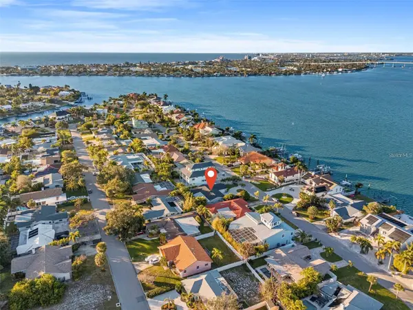 196 1st Street W, TIERRA VERDE, FL 33715