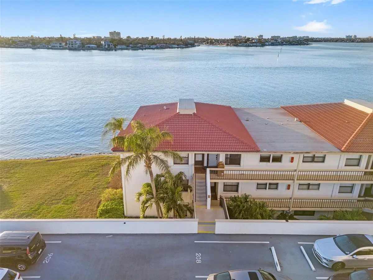 6265 Sun Boulevard #101, Saint Petersburg, FL 33715 - Image #1