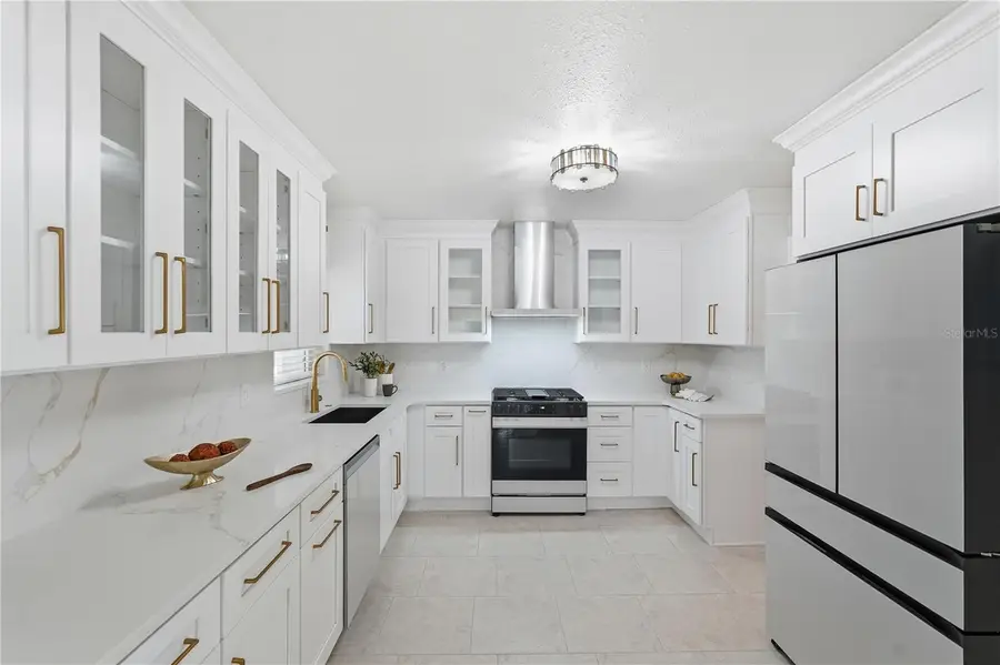 1391 Sea Gull Drive S, Saint Petersburg, FL 33707 - Image #3