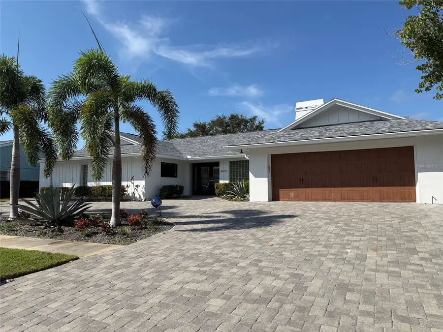 4202 Saltwater Boulevard, Tampa, FL 33615 - Image #2
