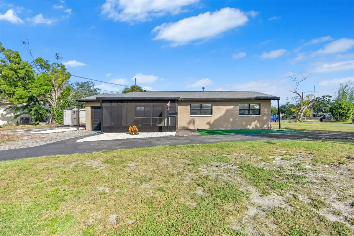 429 55th Avenue Ne, Saint Petersburg, FL 33703 - Image #1