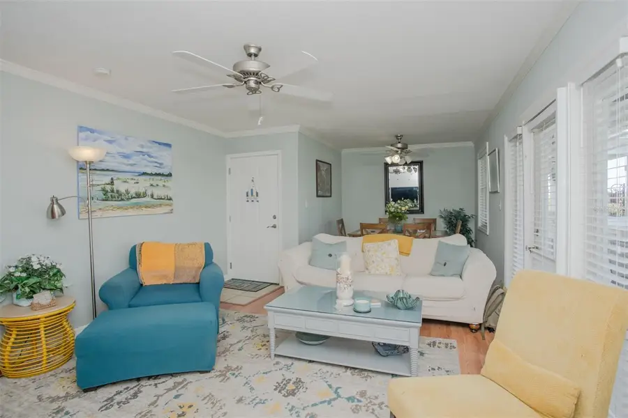 237 Seahorse Drive Se #H, Saint Petersburg, FL 33705 - Image #3