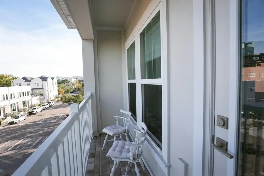 260 8th Street N, Saint Petersburg, FL 33701 - Image #3