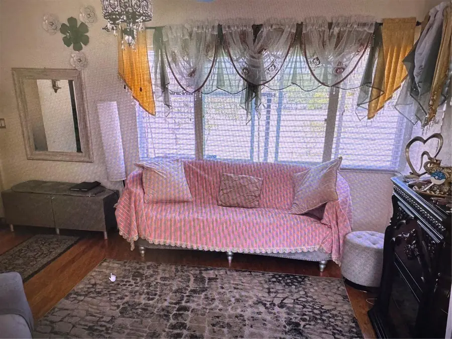 910 Robinson Drive N, Saint Petersburg, FL 33710 - Image #3