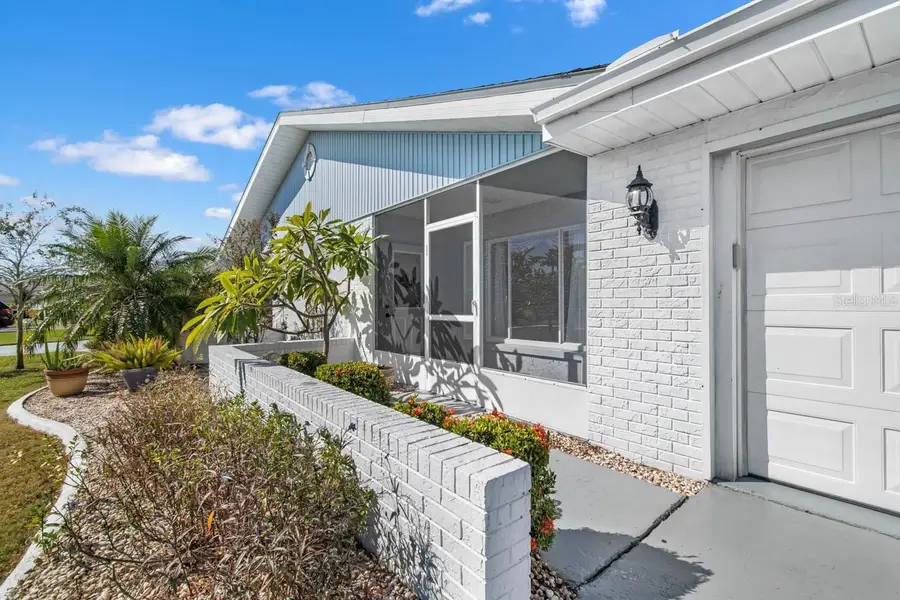 910 Bluewater Drive, Sun City Center, FL 33573 - Image #2