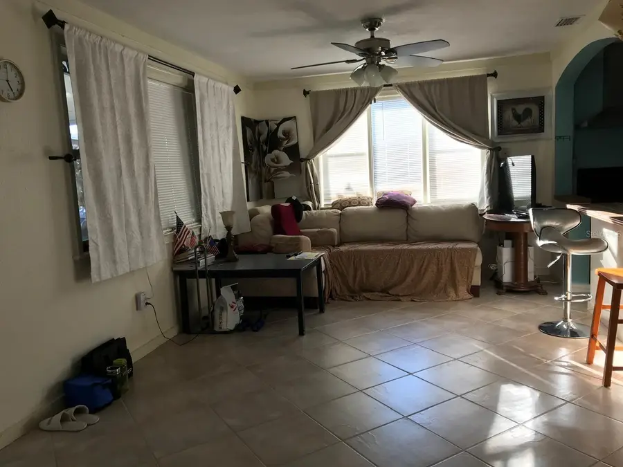 1024 Apache Trail, Clearwater, FL 33755 - Image #3