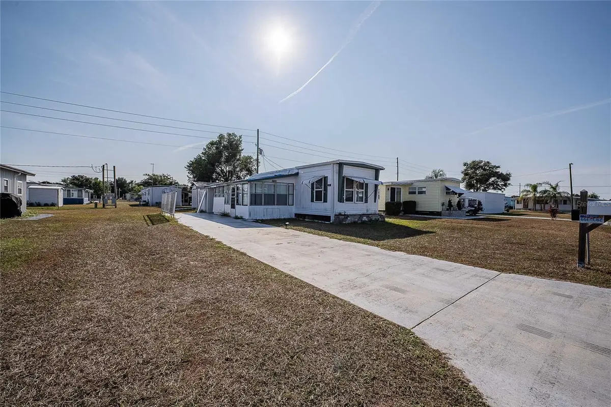 37228 Eileen Avenue, Zephyrhills, FL 33542 - Image #1