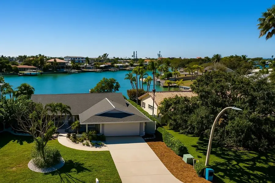 231 S Julia Circle, Saint Pete Beach, FL 33706 - Image #3